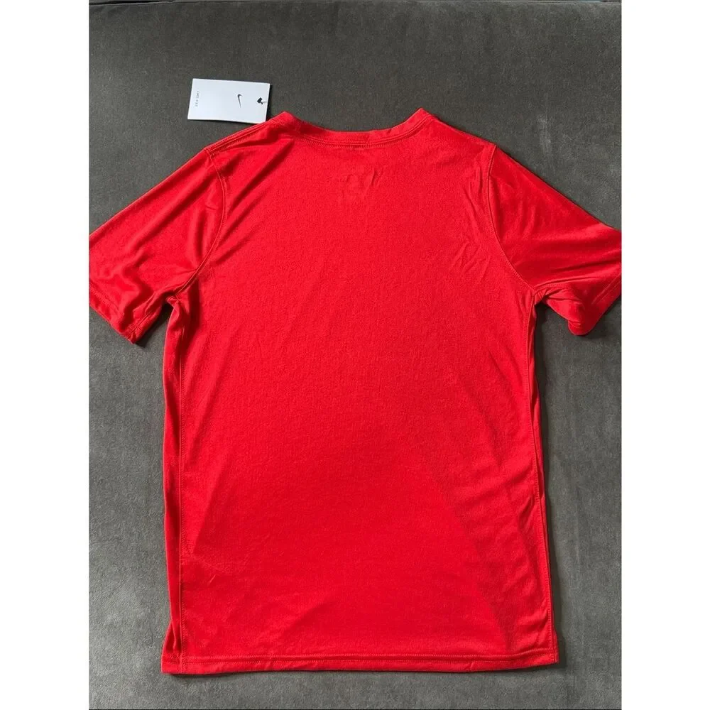 Nike Boys Red Short-Sleeve Dri-FIT Tee with Silver Swoosh 840178-657 Size XL NWT
